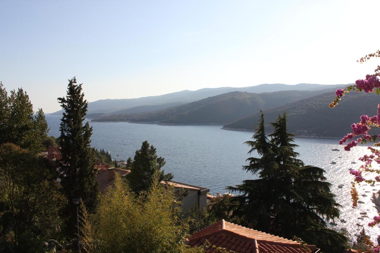 Apartments With A Parking Space Rabac, Labin - 7410 Esterno foto